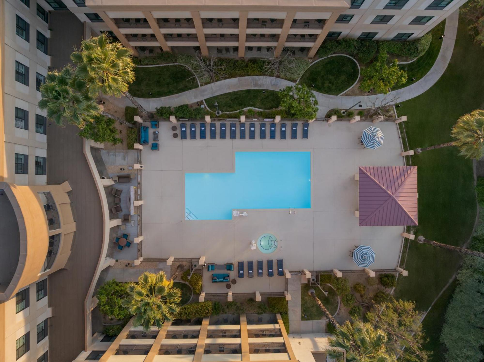 Courtyard By Marriott Santa Clarita Valencia Hotel Exterior foto